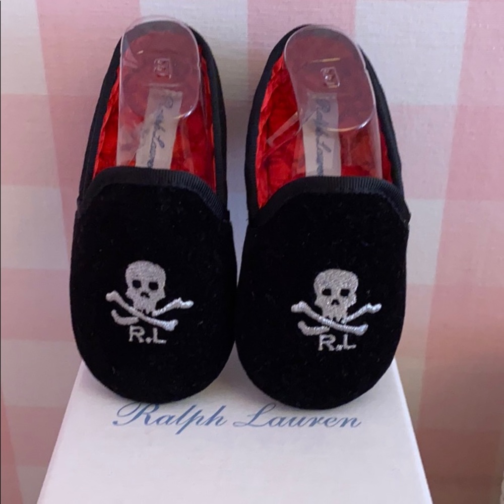 Ralph Lauren black velvet Ash slipper size 4